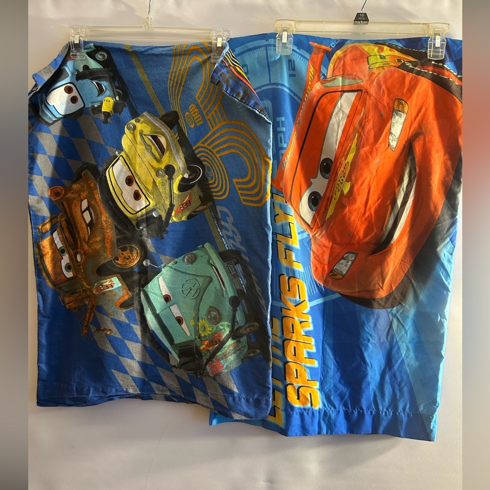 DISNEY PIXAR CARS COTTON BLEND COLORFUL SET OF (2) PILLOW CASES ALL OVER PRINT